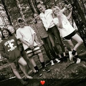 Meet your Posher, Kiana